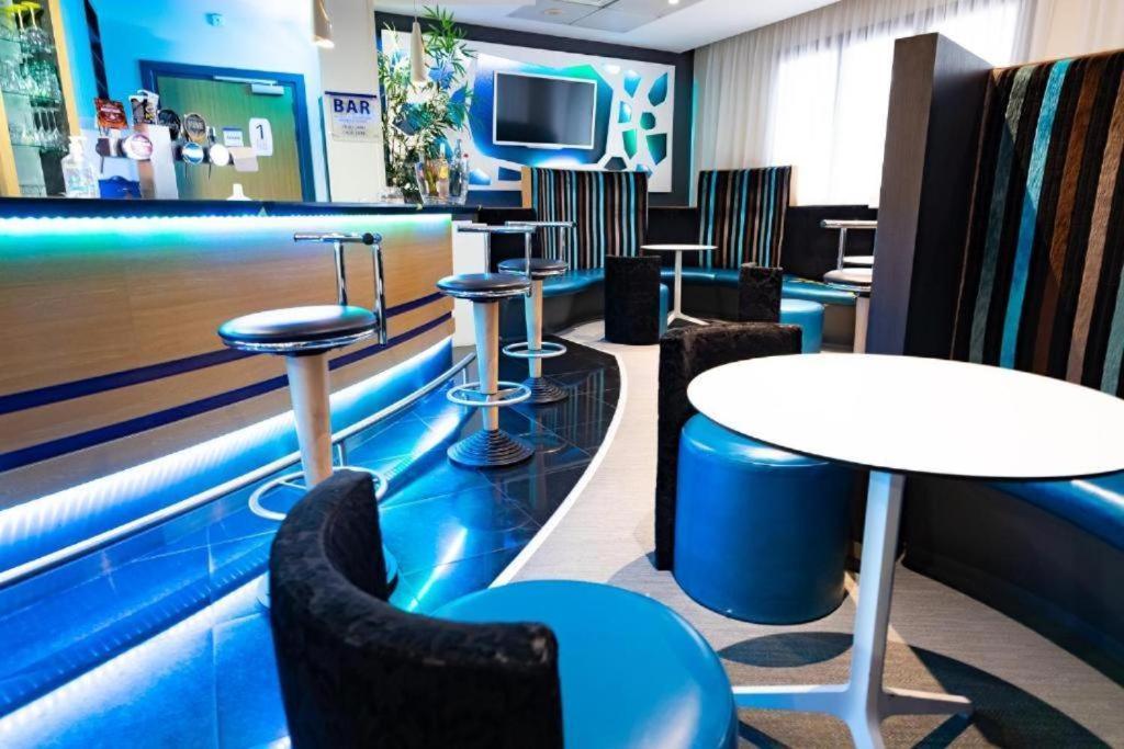 Chati-Bourg Citea Express Dayuse - Suite 3 Pieces W -- 25 Min Paris Montparnasse -- 15 Min Velizy Chatillon  Exterior photo